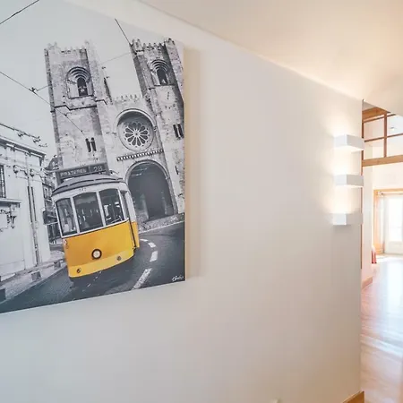 Superb Flat Cathedral & River View * Lisbon