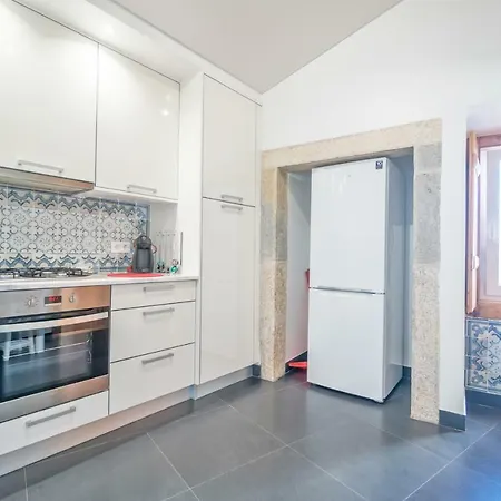 Superb Flat Cathedral & River View Apartment Lisbon