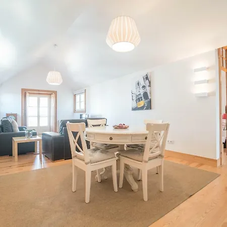 Superb Flat Cathedral & River View Apartment Lisbon